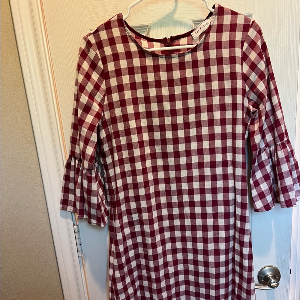 Roolee MOM dress! Nursing friendly!! Only worn a few times! Super cute!